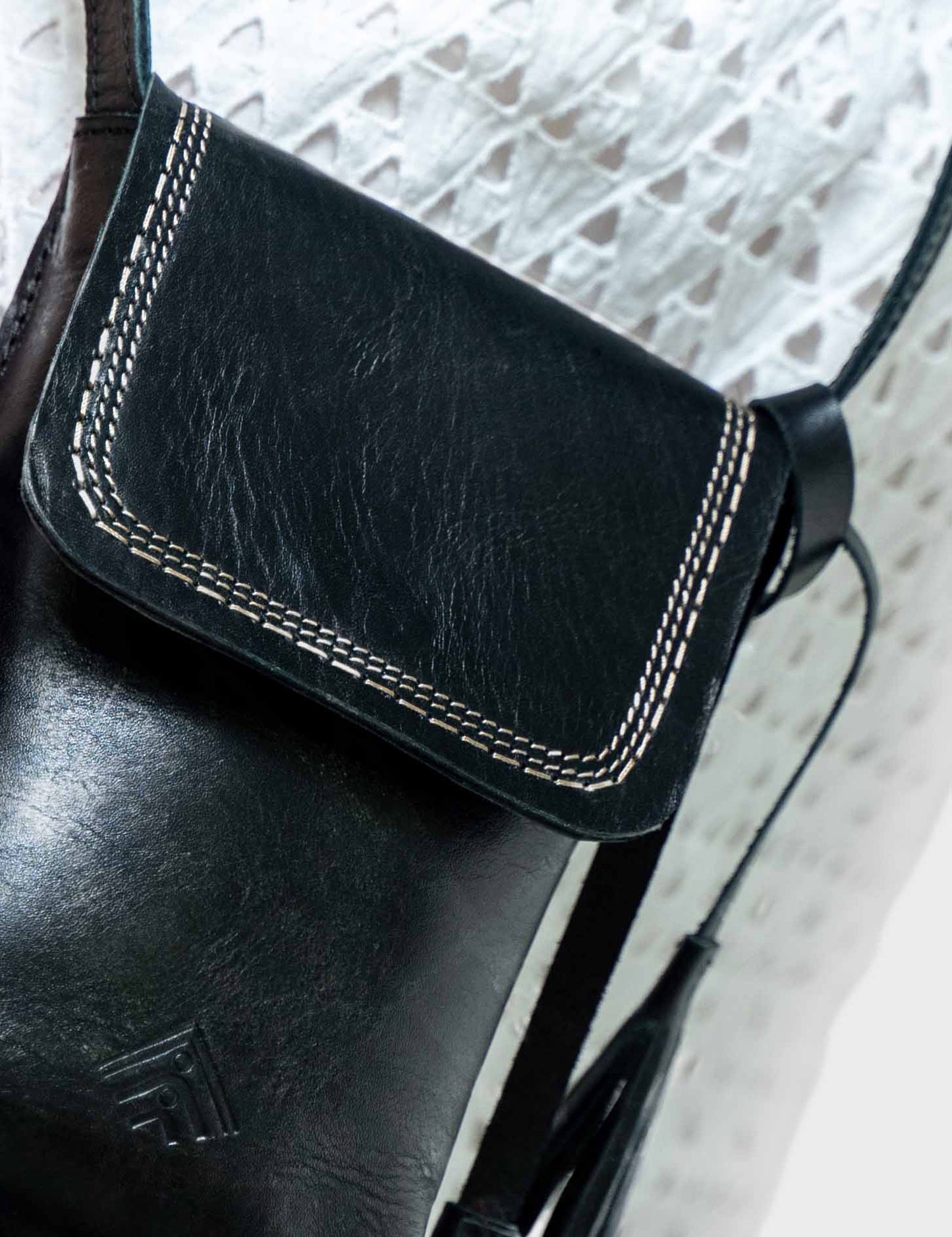 Bereket Phone bag