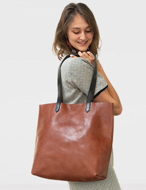 Hana Tote bag